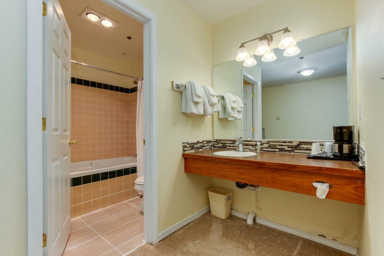 Sandstone Point Hotel Lincoln City Zimmer foto